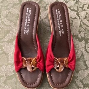 Donald J Pliner Mules 🐘🐘